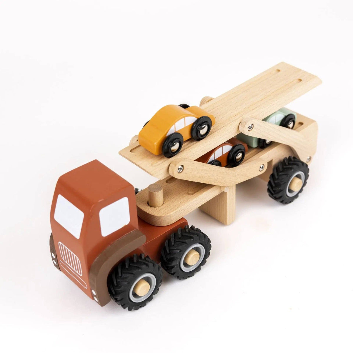 Camion transporteur de voitures en bois