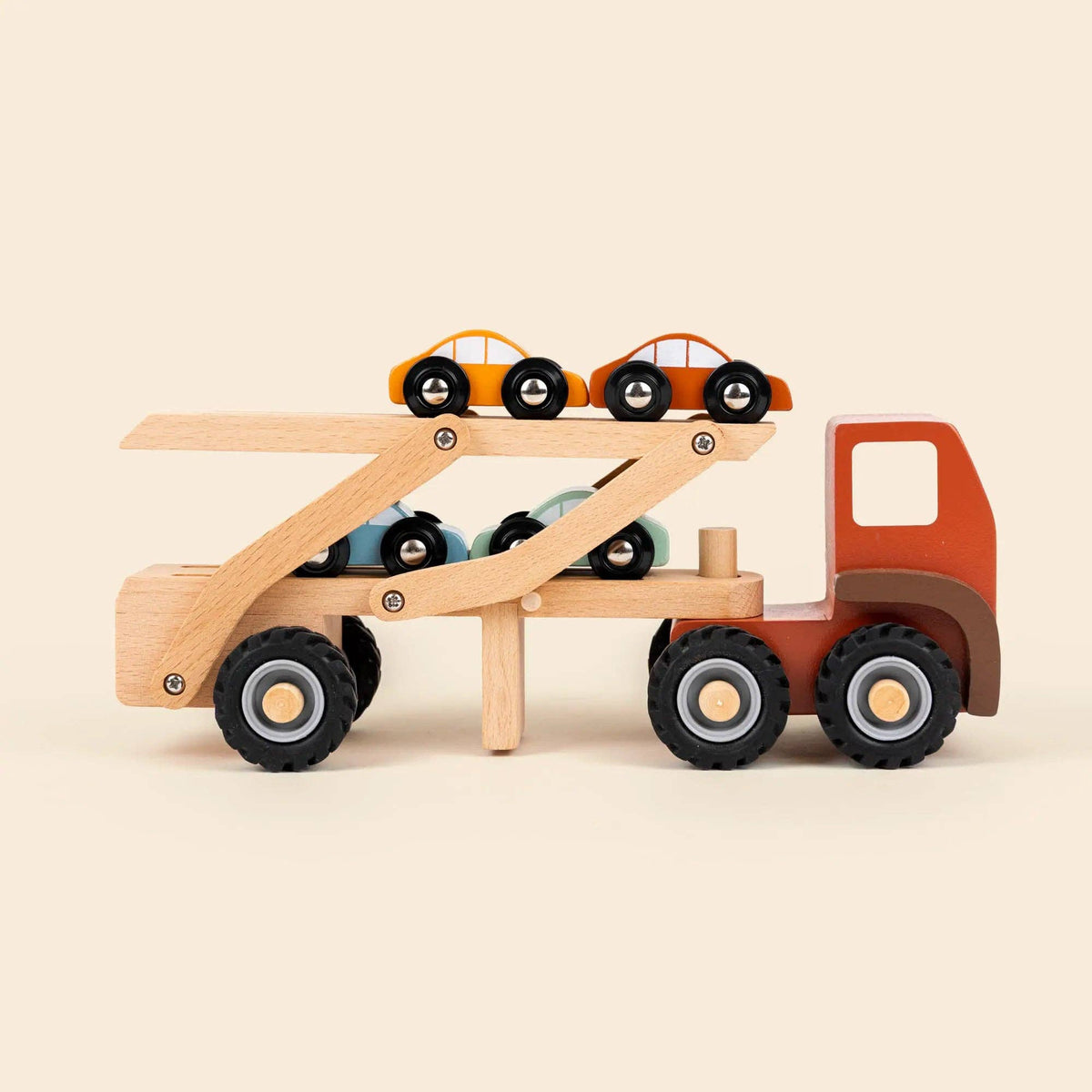 Camion transporteur de voitures en bois