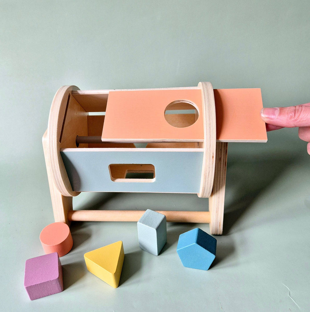 Jouet en bois rotatif Montessori pour tri des formes – Stimule le développement moteur Rammelaartje