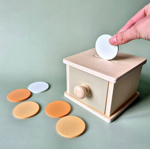 Boîte de Jeu Montessori en Bois avec Tiroir et Disques Colorés – Stimule le Développement Moteur Rammelaartje