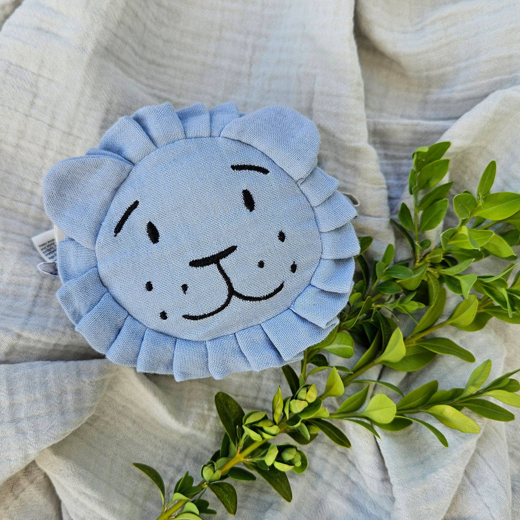 Balle hochet lion bleu en coton bio – Bientôt disponible
