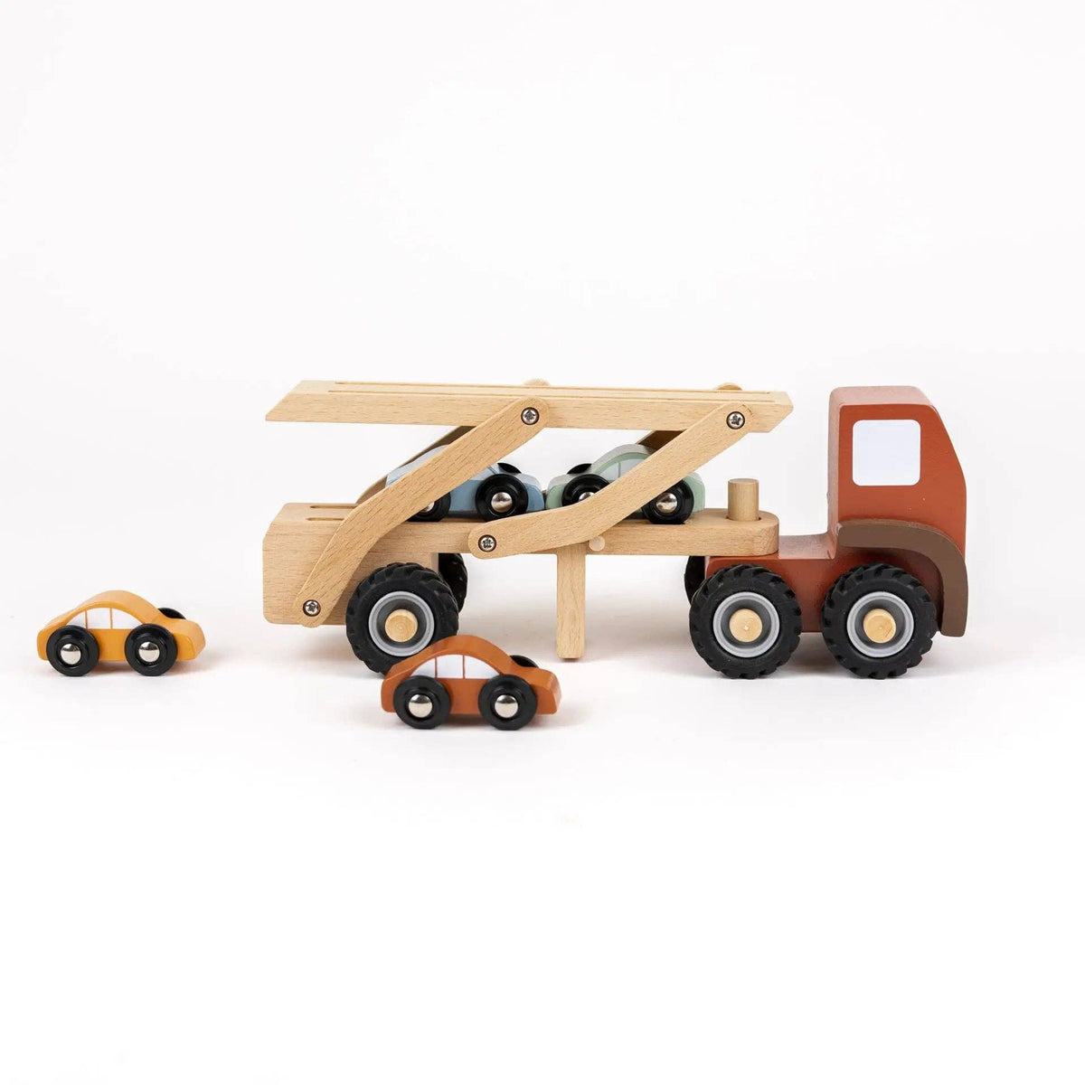 Camion transporteur de voitures en bois