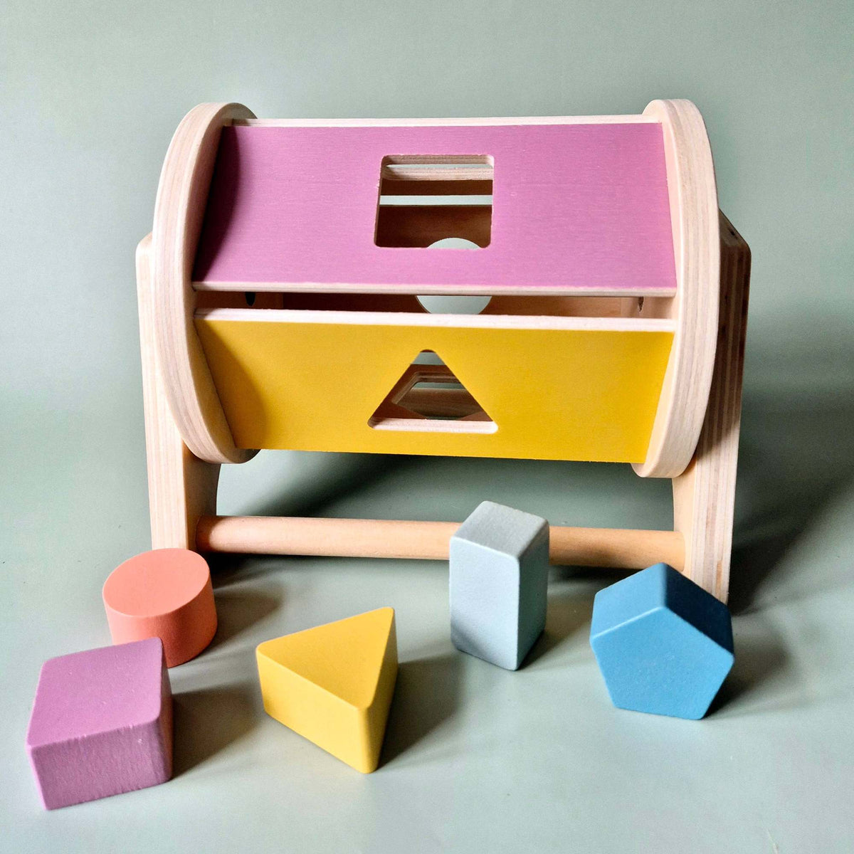 Jouet en bois rotatif Montessori pour tri des formes – Stimule le développement moteur Rammelaartje